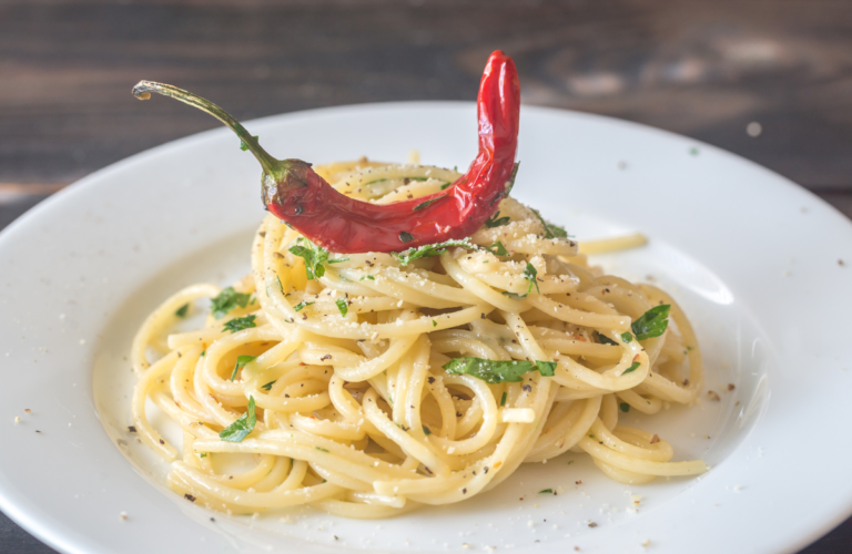 Przepis na Spaghetti aglio olio e peperoncino